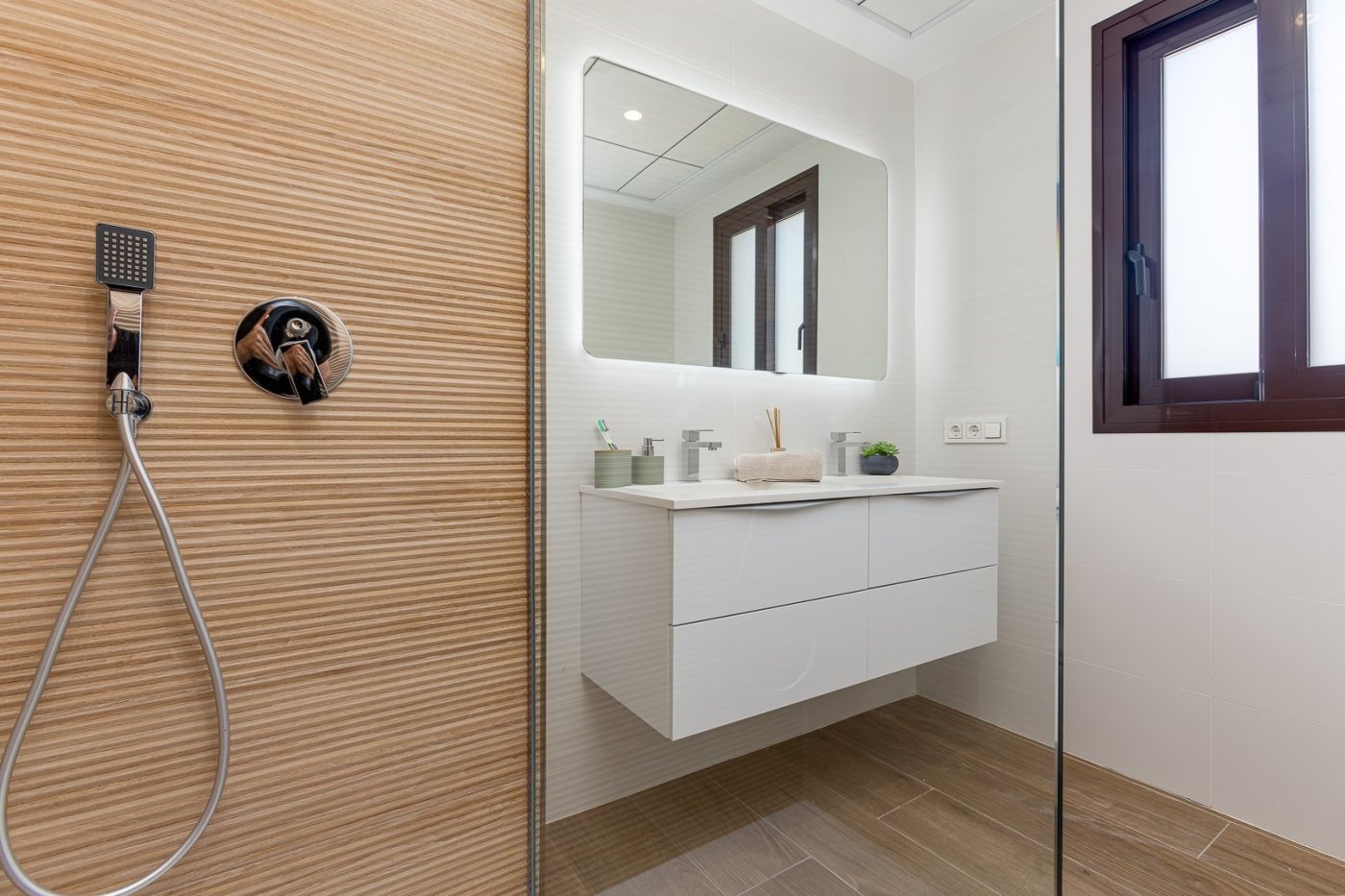 Luxusvilla szuper áron Finestraton - Kép 17