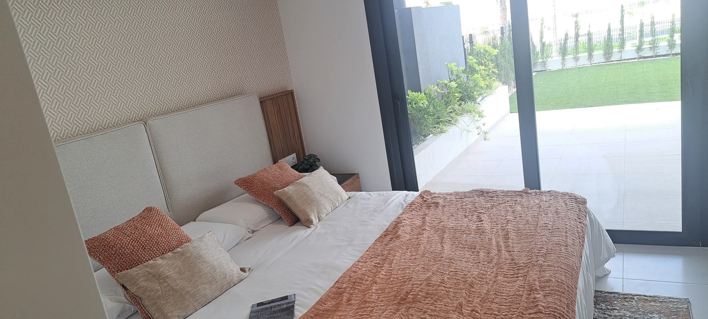 Luxus lakópark Torreviejában - Kép 11